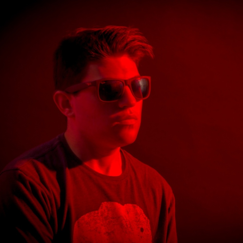 Meet your Posher, Ellis